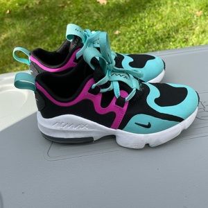 Nike - Air Max 11.5 girls shoes